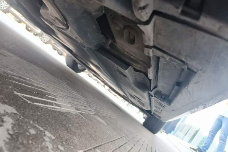 Used Toyota Levin 2019 Dual-Engine 1.8H E-CVT Luxury Edition China VI Standard Chassis Rear Right