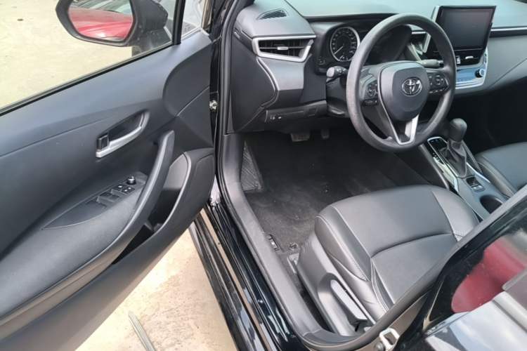 Used Toyota Levin 2019 185T CVT Luxury Edition China VI Standard Driver Seat