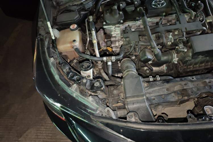 Used Toyota Levin 2019 Dual-Engine 1.8H E-CVT Luxury Edition China VI Standard Engine Bay Right