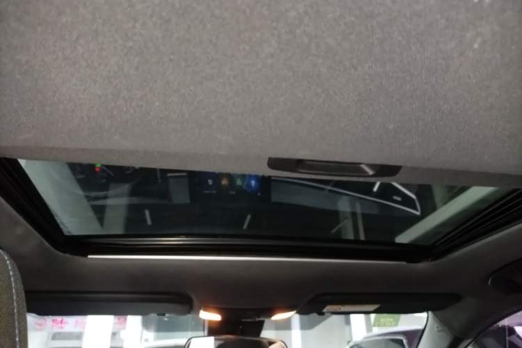 Used Toyota Levin 2019 Dual-Engine 1.8H E-CVT Sport Edition China VI Standard Headliner