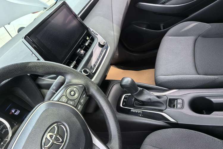 Used Toyota Levin 2019 185T CVT Luxury Edition China VI Standard Interior 4