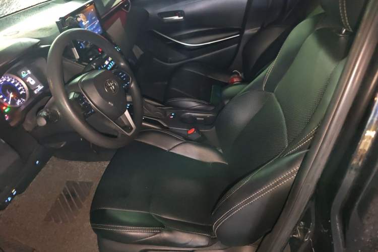 Used Toyota Levin 2019 Dual-Engine 1.8H E-CVT Luxury Edition China VI Standard Left Front Seat