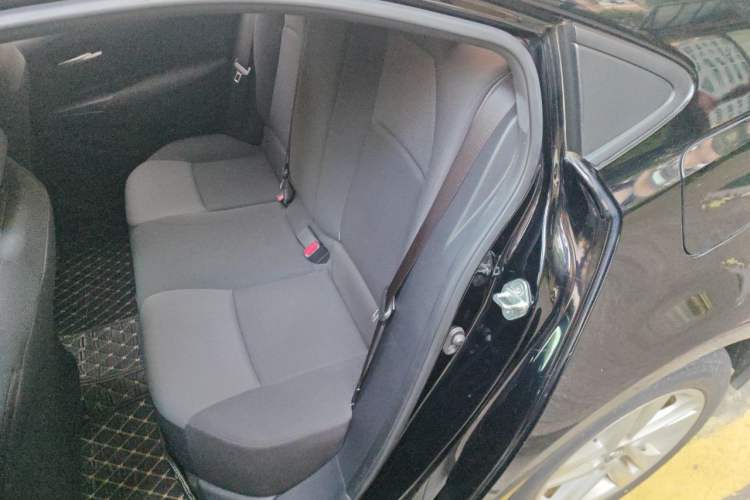 Used Toyota Levin 2019 185T CVT Luxury Edition China VI Standard Left Rear Seat