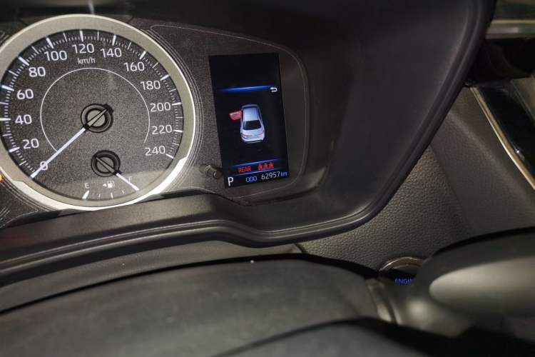 Used Toyota Levin 2019 185T CVT Luxury Edition China VI Standard Odometer Close Up