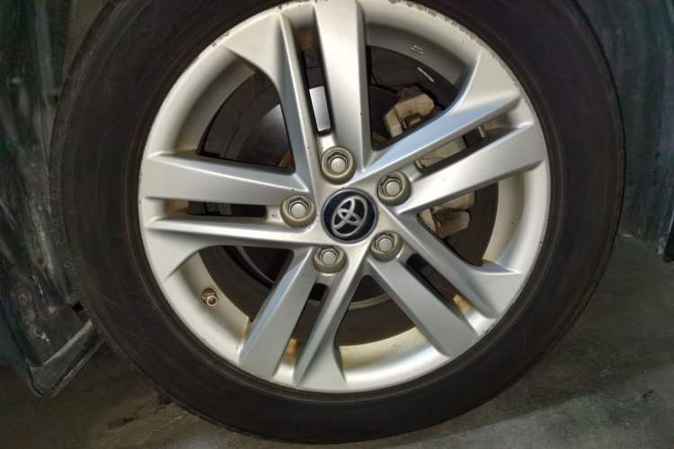 Used Toyota Levin 2019 185T CVT Luxury Edition China VI Standard Right Front Wheel Hub
