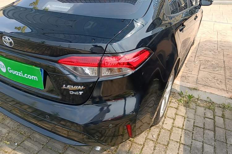 Used Toyota Levin 2019 185T CVT Luxury Edition China VI Standard Right Rear Taillight