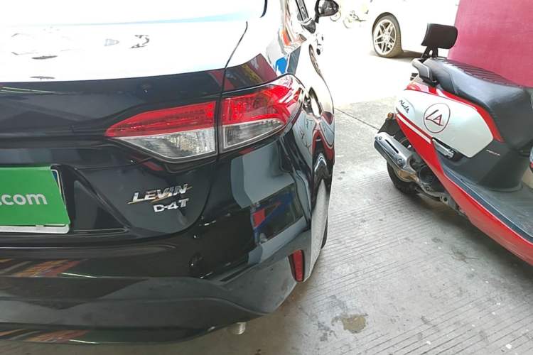 Used Toyota Levin 2019 185T CVT Luxury Edition China VI Standard Right Rear Taillight