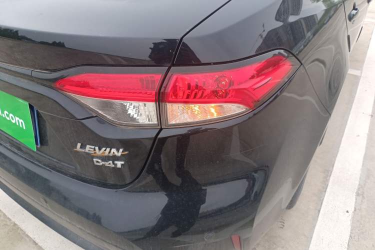 Used Toyota Levin 2019 185T CVT Luxury Edition China VI Standard Right Rear Taillight