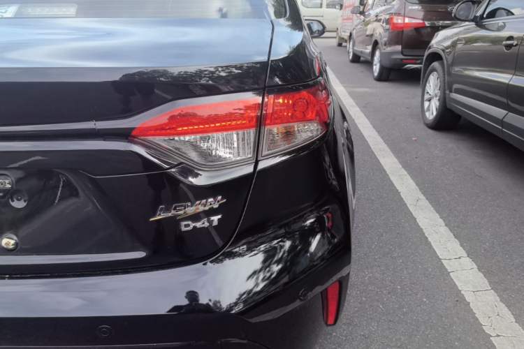 Used Toyota Levin 2019 185T CVT Luxury Edition China VI Standard Right Rear Taillight