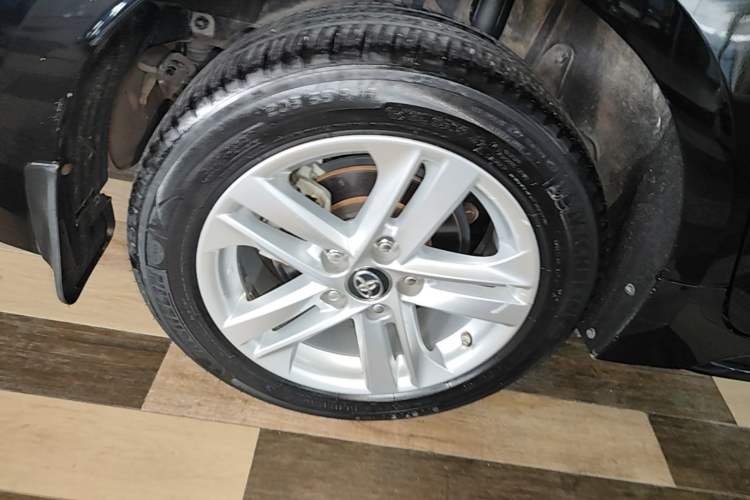 Used Toyota Levin 2019 185T CVT Luxury Edition China VI Standard Right Rear Wheel Hub