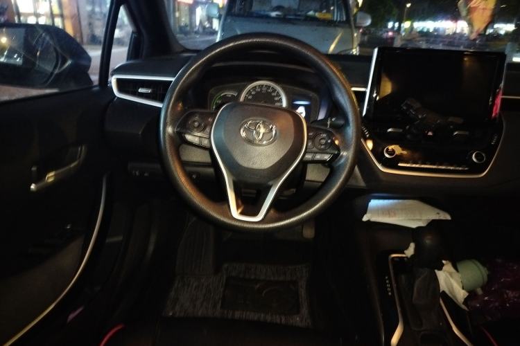 Used Toyota Levin 2019 Dual-Engine 1.8H E-CVT Luxury Edition China V Standard Steering Wheel