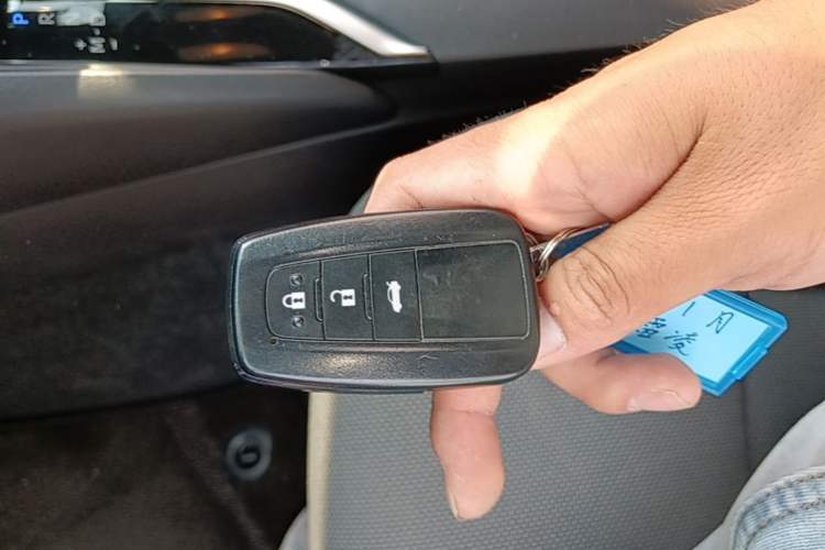 Used Toyota Levin 2019 185T CVT Luxury Edition China VI Standard Vehicle Key
