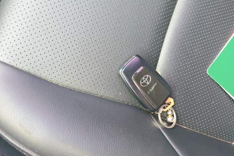 Used Toyota Levin 2019 185T CVT Luxury Edition China VI Standard Vehicle Key