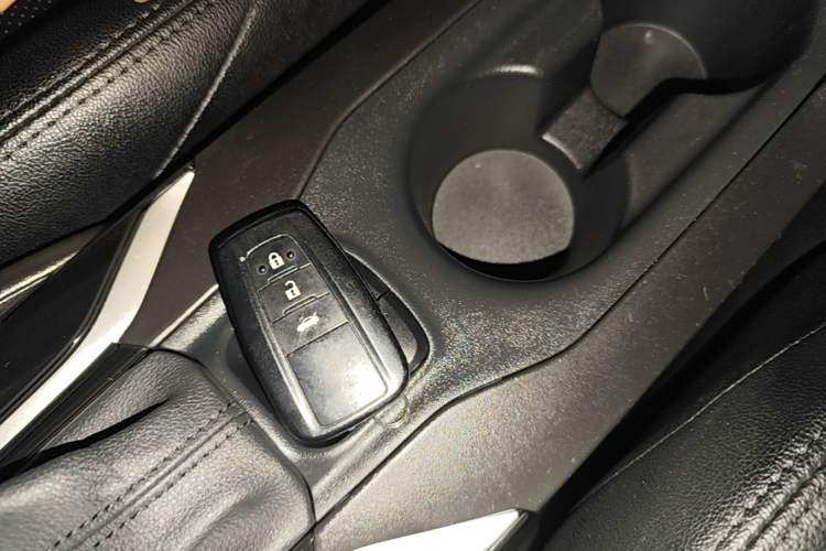 Used Toyota Levin 2019 185T CVT Luxury Edition China VI Standard Vehicle Key