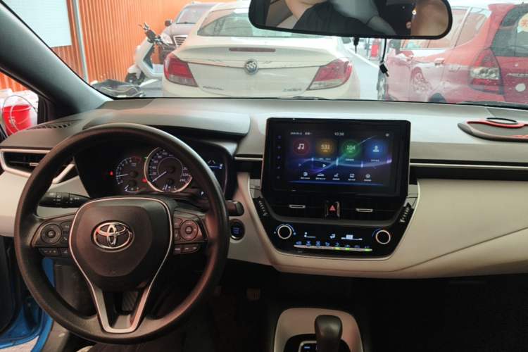 Used Toyota Levin 2019 185T CVT Luxury Edition China VI Standard Center Console