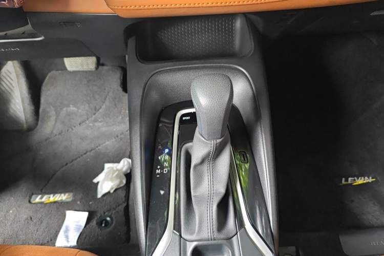 Used Toyota Levin 2019 185T CVT Entry-Level Version China V Standard Gear Lever