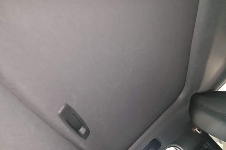 Used Toyota Levin 2019 Dual-Engine 1.8H E-CVT Luxury Edition China VI Standard Headliner