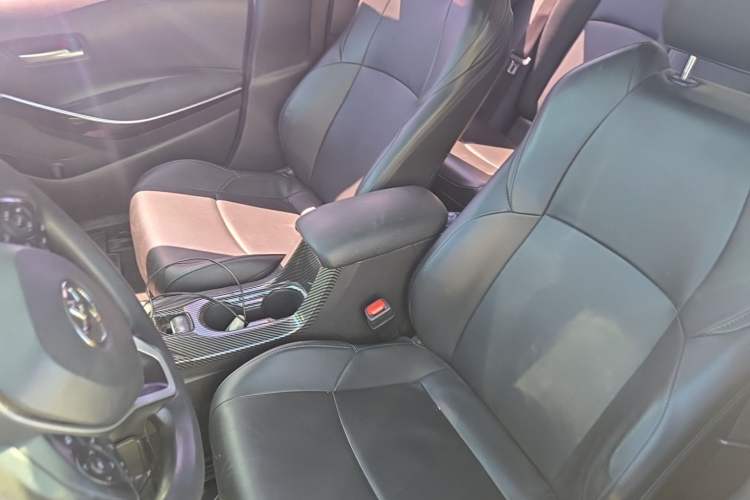 Used Toyota Levin 2019 Dual-Engine 1.8H E-CVT Luxury Edition China VI Standard Left Front Seat