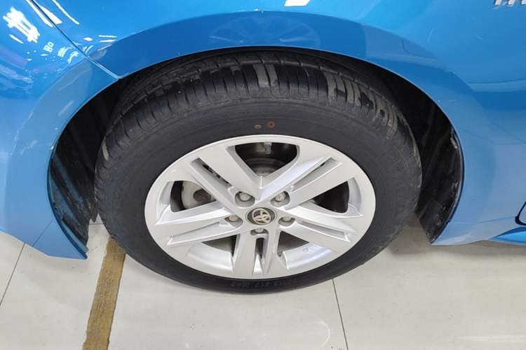 Used Toyota Levin 2019 Dual-Engine 1.8H E-CVT Luxury Edition China VI Standard Left Front Wheel Hub
