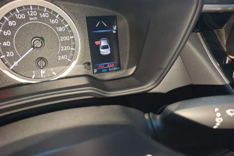 Used Toyota Levin 2019 185T CVT Luxury Edition China VI Standard Odometer Close Up
