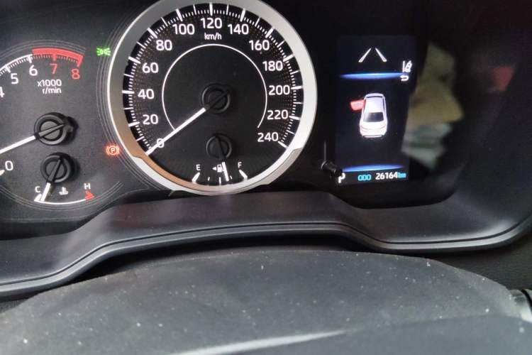 Used Toyota Levin 2019 185T CVT Luxury Edition China VI Standard Odometer Close Up