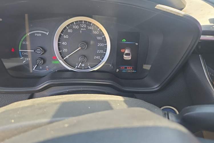 Used Toyota Levin 2019 Dual-Engine 1.8H E-CVT Luxury Edition China VI Standard Odometer Close Up
