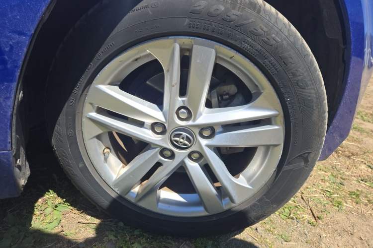 Used Toyota Levin 2019 Dual-Engine 1.8H E-CVT Luxury Edition China VI Standard Right Front Wheel Hub