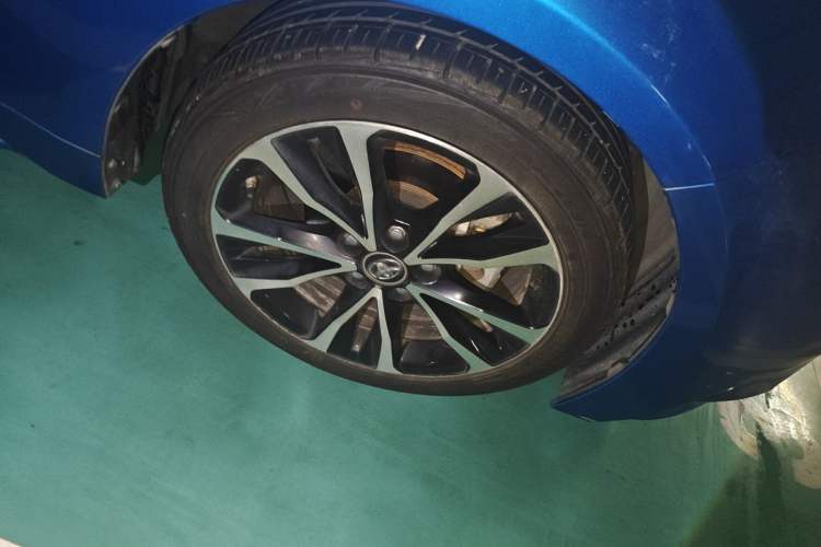Used Toyota Levin 2019 185T CVT Sport Edition China V Standard Right Front Wheel Hub