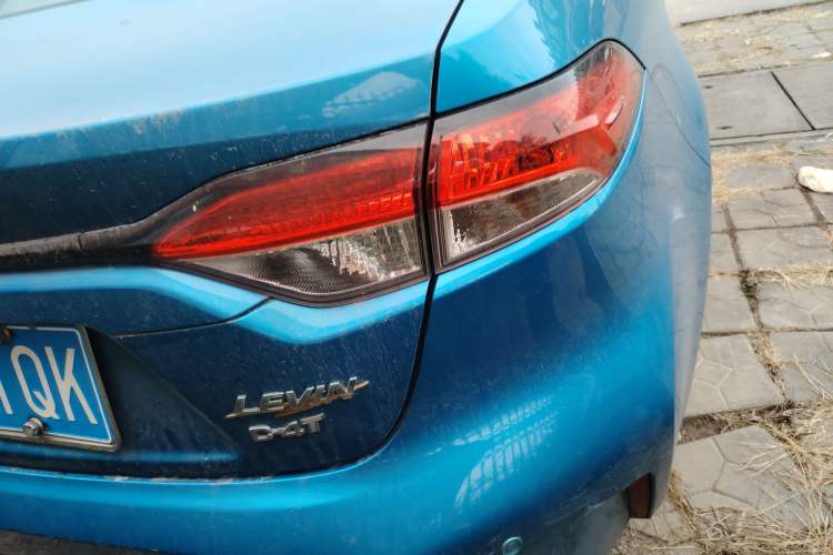 Used Toyota Levin 2019 185T CVT Luxury Edition China VI Standard Right Rear Taillight