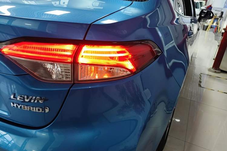 Used Toyota Levin 2019 Dual-Engine 1.8H E-CVT Luxury Edition China VI Standard Right Rear Taillight