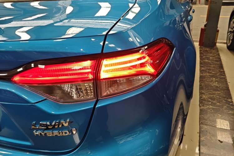 Used Toyota Levin 2019 Dual-Engine 1.8H E-CVT Luxury Edition China VI Standard Right Rear Taillight