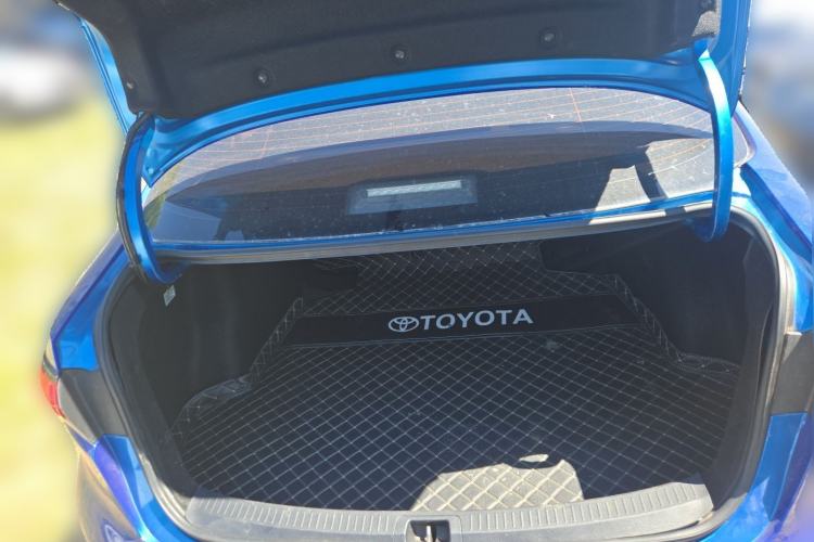 Used Toyota Levin 2019 Dual-Engine 1.8H E-CVT Luxury Edition China VI Standard Trunk