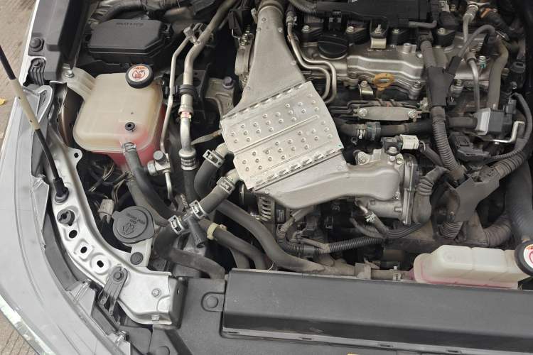 Used Toyota Levin 2019 185T CVT Luxury Edition China VI Standard Engine Bay Right