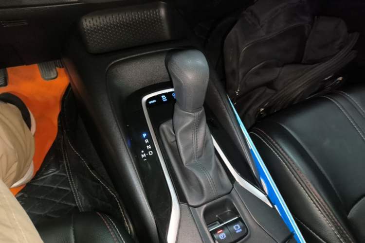 Used Toyota Levin 2019 185T CVT Entry-Level Version China VI Standard Gear Lever