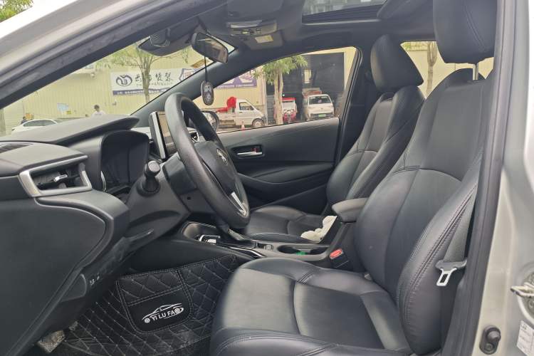 Used Toyota Levin 2019 185T CVT Luxury Edition China VI Standard Interior 1