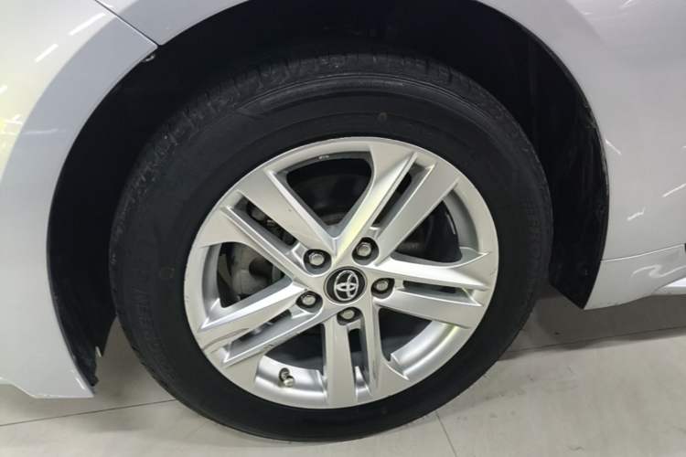 Used Toyota Levin 2019 185T CVT Entry-Level Version China VI Standard Left Front Wheel Hub
