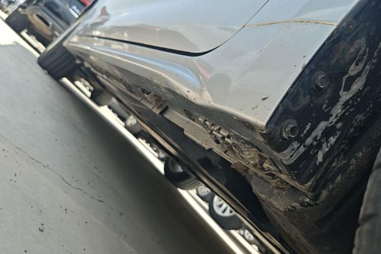 Used Toyota Levin 2019 185T CVT Entry-Level Version China VI Standard Right Side Sill