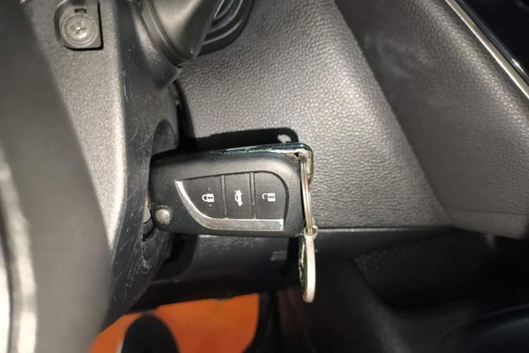 Used Toyota Levin 2019 185T CVT Entry-Level Version China VI Standard Vehicle Key
