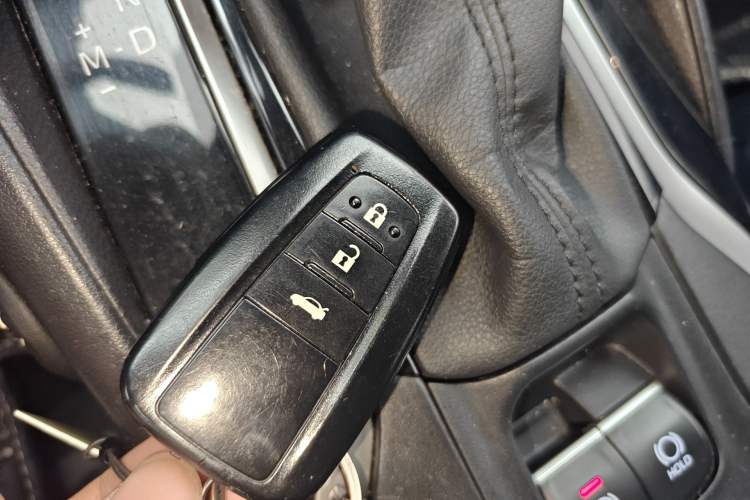 Used Toyota Levin 2019 185T CVT Luxury Edition China VI Standard Vehicle Key