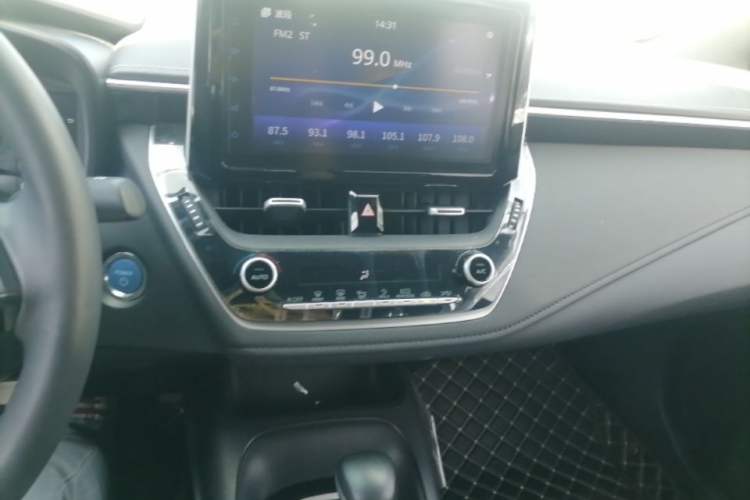Used Toyota Levin 2019 Dual-Engine 1.8H E-CVT Luxury Edition China VI Standard Audio And AC Panel