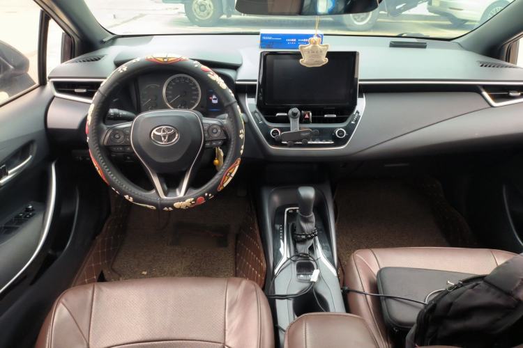 Used Toyota Levin 2019 Dual-Engine 1.8H E-CVT Luxury Edition China VI Standard Center Console