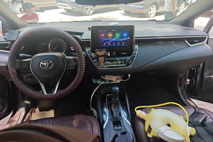 Used Toyota Levin 2019 Dual-Engine 1.8H E-CVT Luxury Edition China VI Standard Center Console