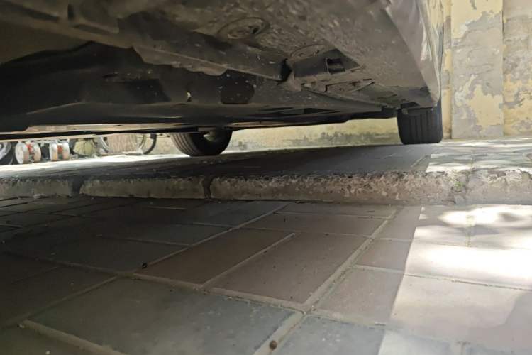 Used Toyota Levin 2019 Dual-Engine 1.8H E-CVT Luxury Edition China VI Standard Chassis Front Left