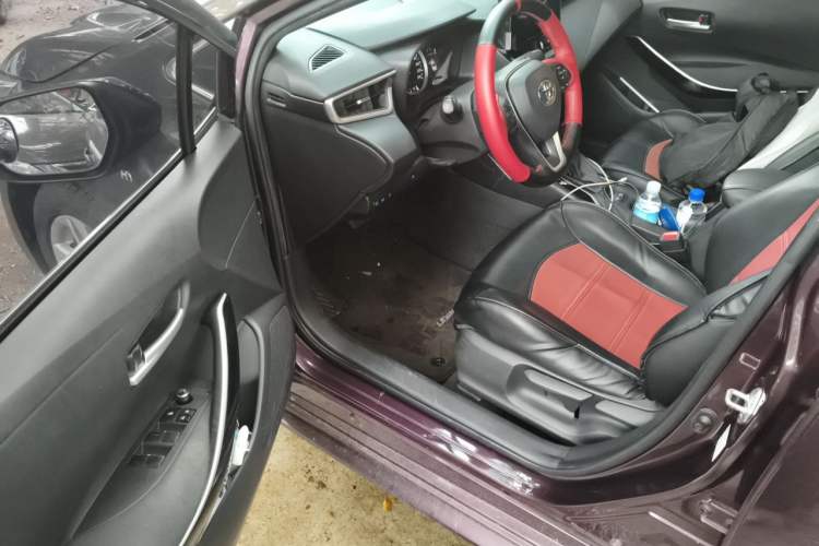Used Toyota Levin 2019 Dual-Engine 1.8H E-CVT Luxury Edition China VI Standard Driver Seat