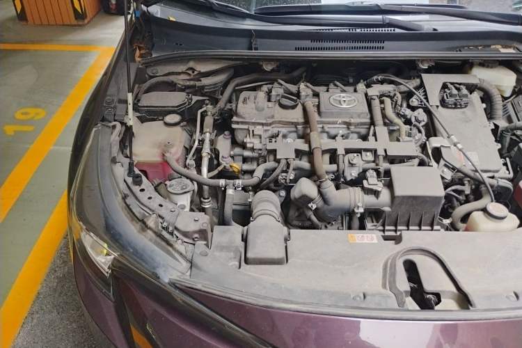 Used Toyota Levin 2019 Dual-Engine 1.8H E-CVT Luxury Edition China VI Standard Engine Bay Right