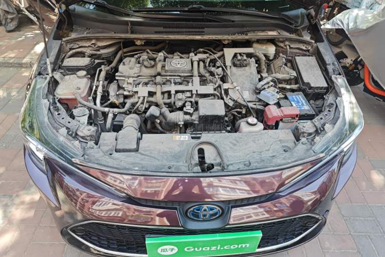 Used Toyota Levin 2019 Dual-Engine 1.8H E-CVT Luxury Edition China VI Standard Engine Bay
