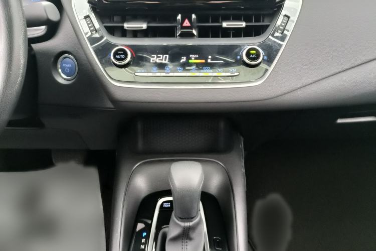 Used Toyota Levin 2019 Dual-Engine 1.8H E-CVT Luxury Edition China VI Standard Gear Lever