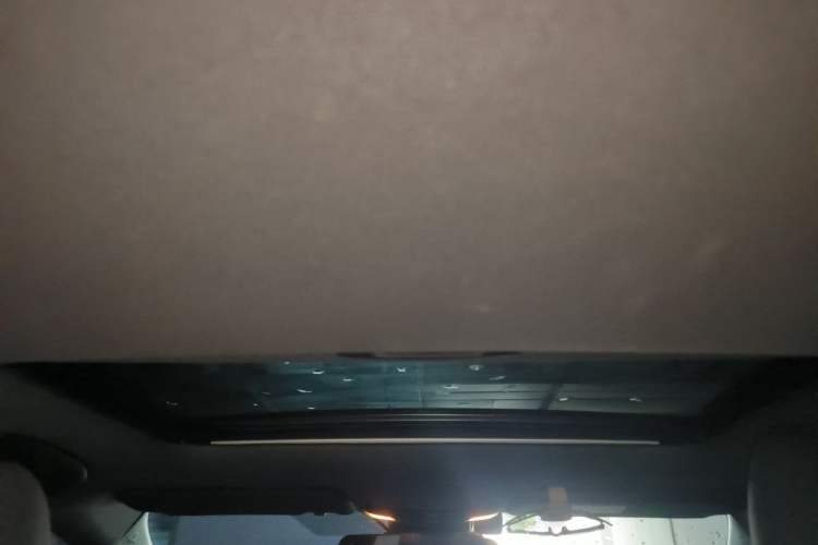 Used Toyota Levin 2019 Dual-Engine 1.8H E-CVT Luxury Edition China VI Standard Headliner