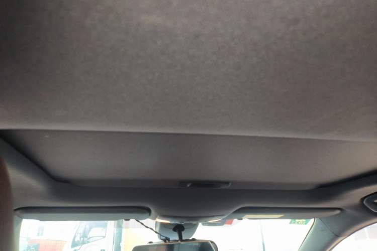 Used Toyota Levin 2019 Dual-Engine 1.8H E-CVT Luxury Edition China VI Standard Headliner