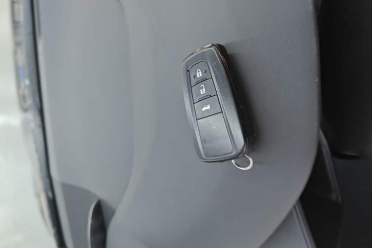Used Toyota Levin 2019 Dual-Engine 1.8H E-CVT Luxury Edition China VI Standard Interior 1